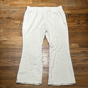 Light Heather Gray Relaxed Flared Sweatpants with Elastic Waistband